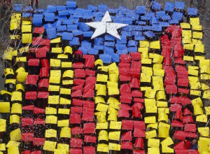 Bandera independentista hecha por manifestantes