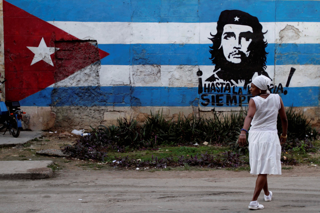 Pintada de bandera cubana y el Che Guevara