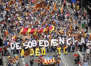 Manifestación contra la suspensión de leyes catalanas