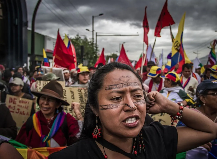 Mujeres de Frente