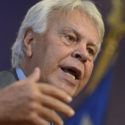 Felipe González fue presidente del Gobierno de España entre 1982 y 1996. Responsable del abandono de las políticas tradicionales de la socialdemocracia para emprender el camino hacia el liberalismo.