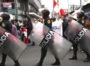 Perú, crisis de un régimen sin alternativas